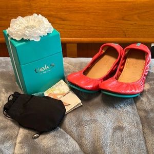 Poppy Tieks sandals